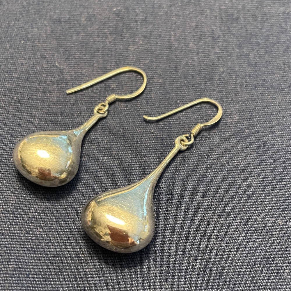 Handmade Elegant 925 Sterling Silver Teardrop Earrings
